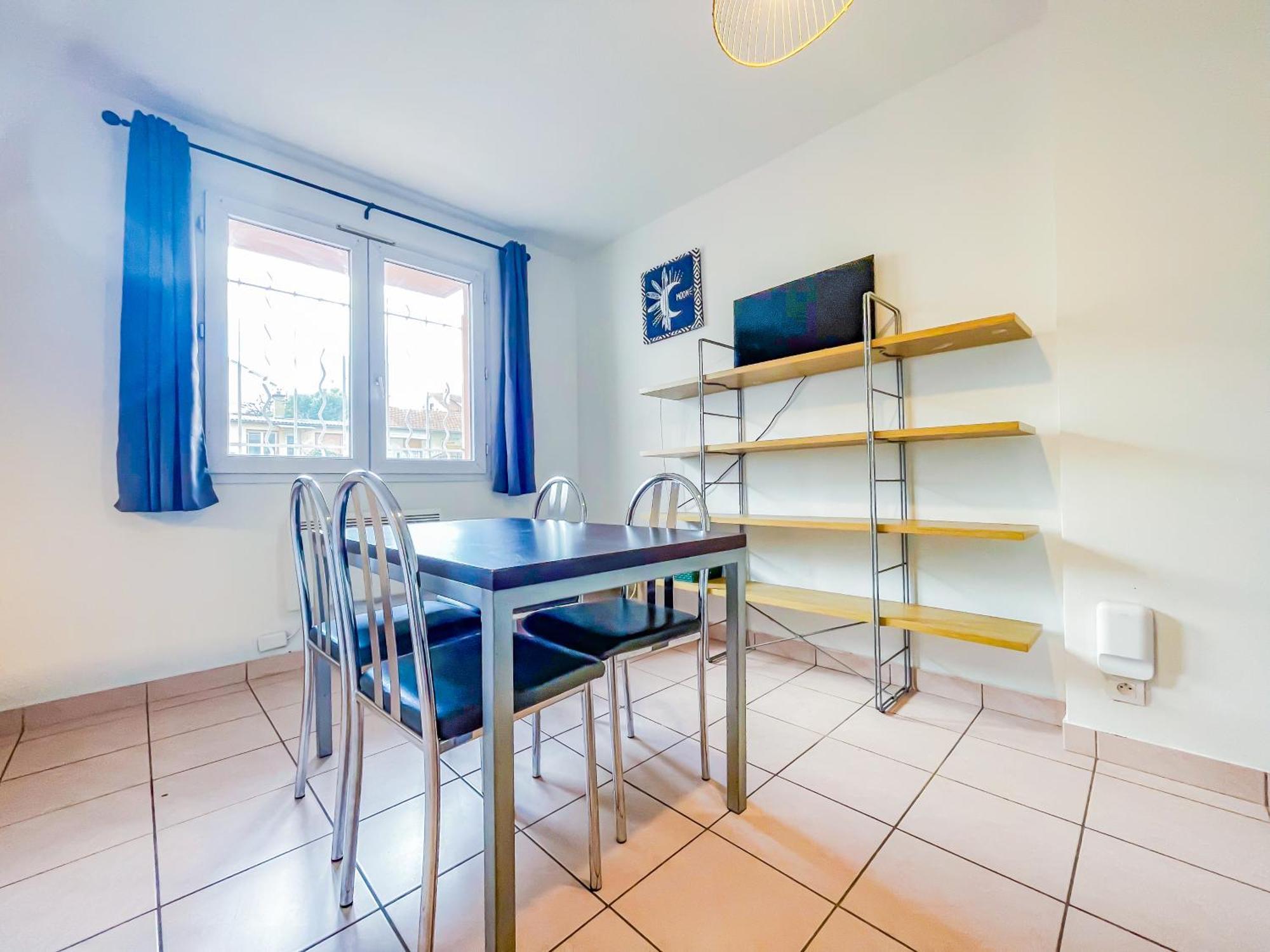 Apartment Joli En Rdc Clermont-Ferrand